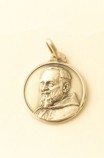 La médaille du Padre Pio en plaqué or